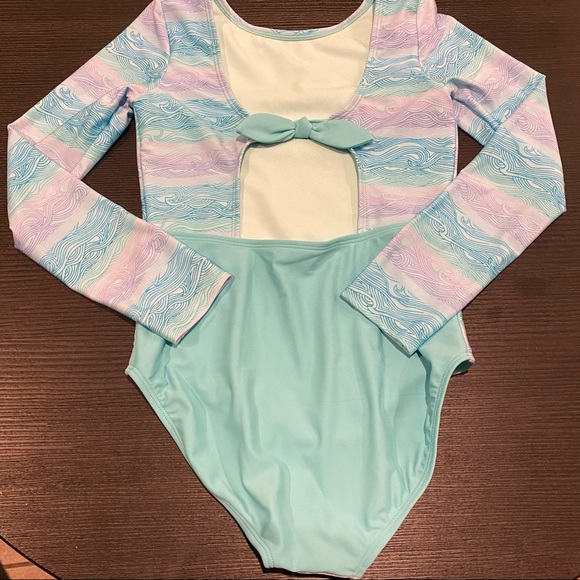 Girls' Long Sleeve Wave Stripe One Piece Swimsuit - Picture 4 of 8